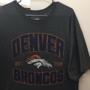NFL (Denver Broncos) - *LIKE NEW* “EST. 1960” Tee